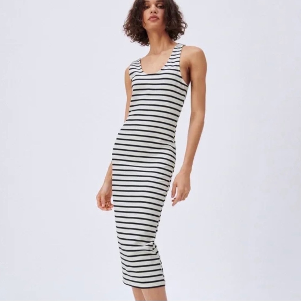 Zara Striped Dress! 🖤